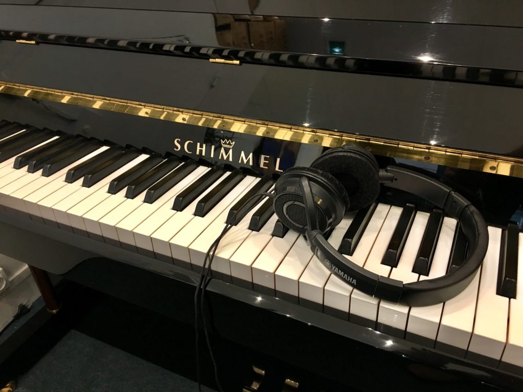 SCHIMMEL 120 CLASSIC TWINTONE (Silent Yamaha)