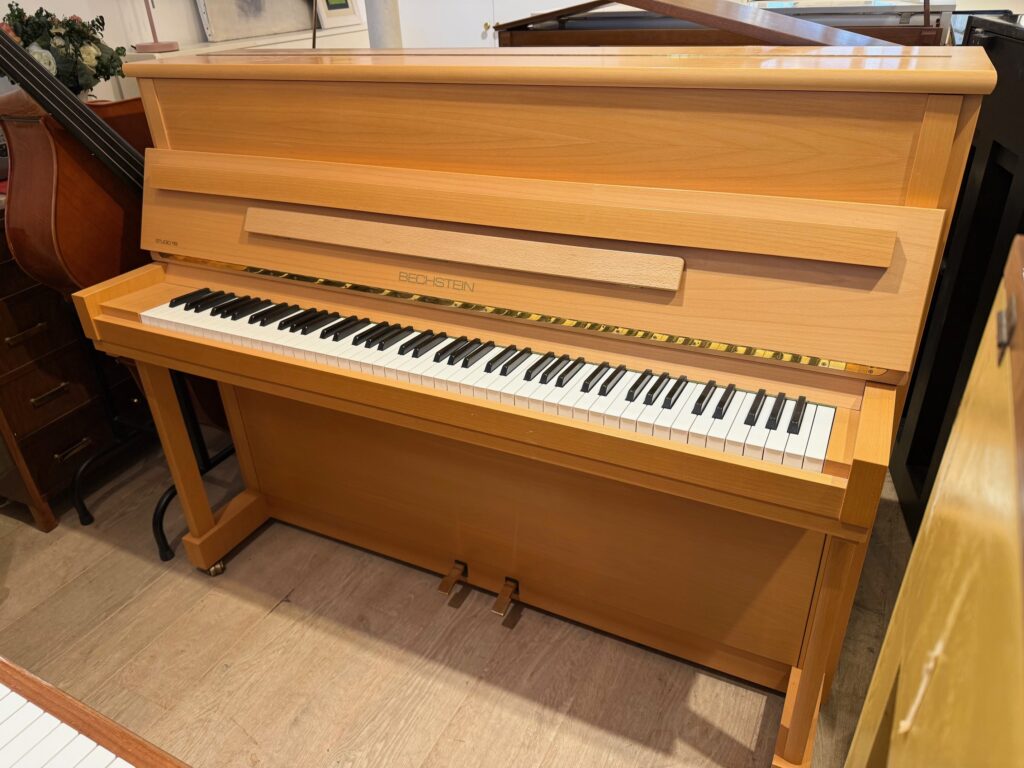 C.BECHSTEIN 118 STUDIO
