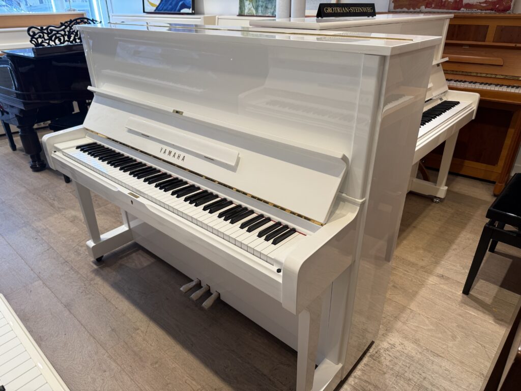 YAMAHA U1 Laqué Blanc